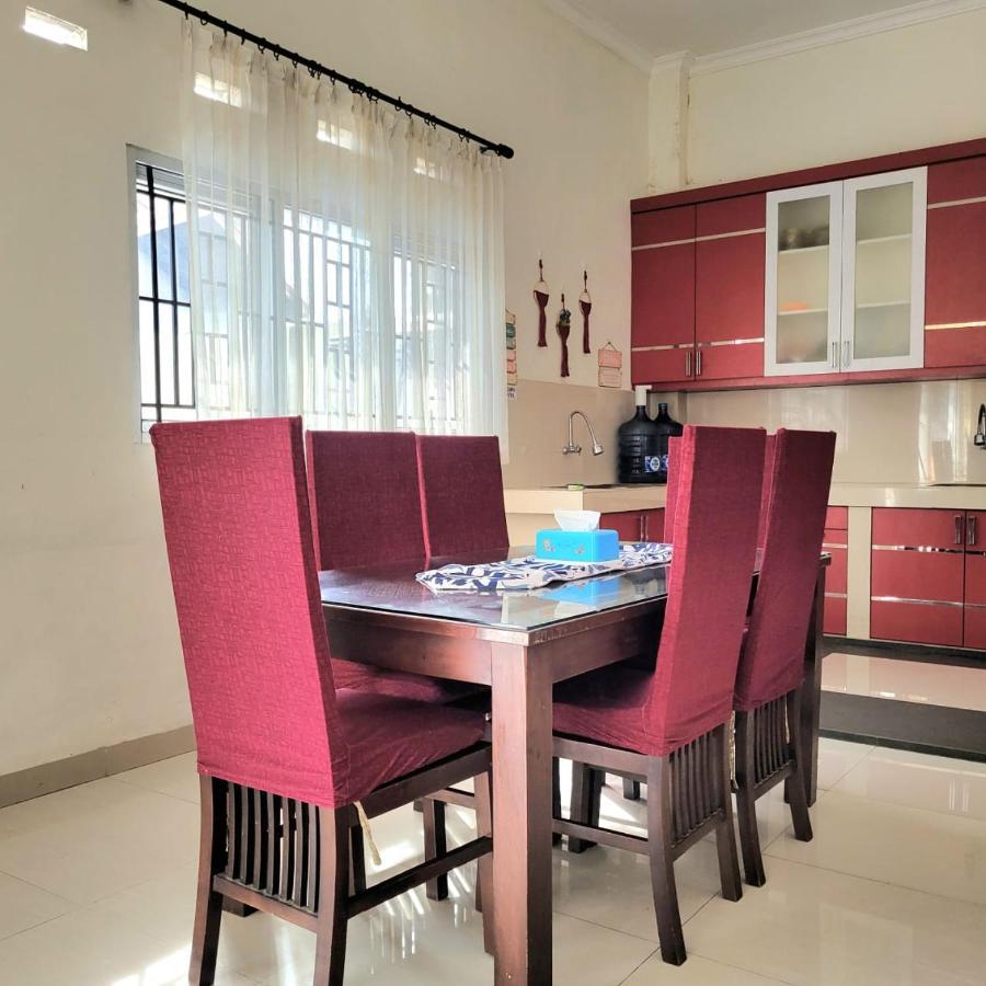 Mahakam Guest House パダン エクステリア 写真