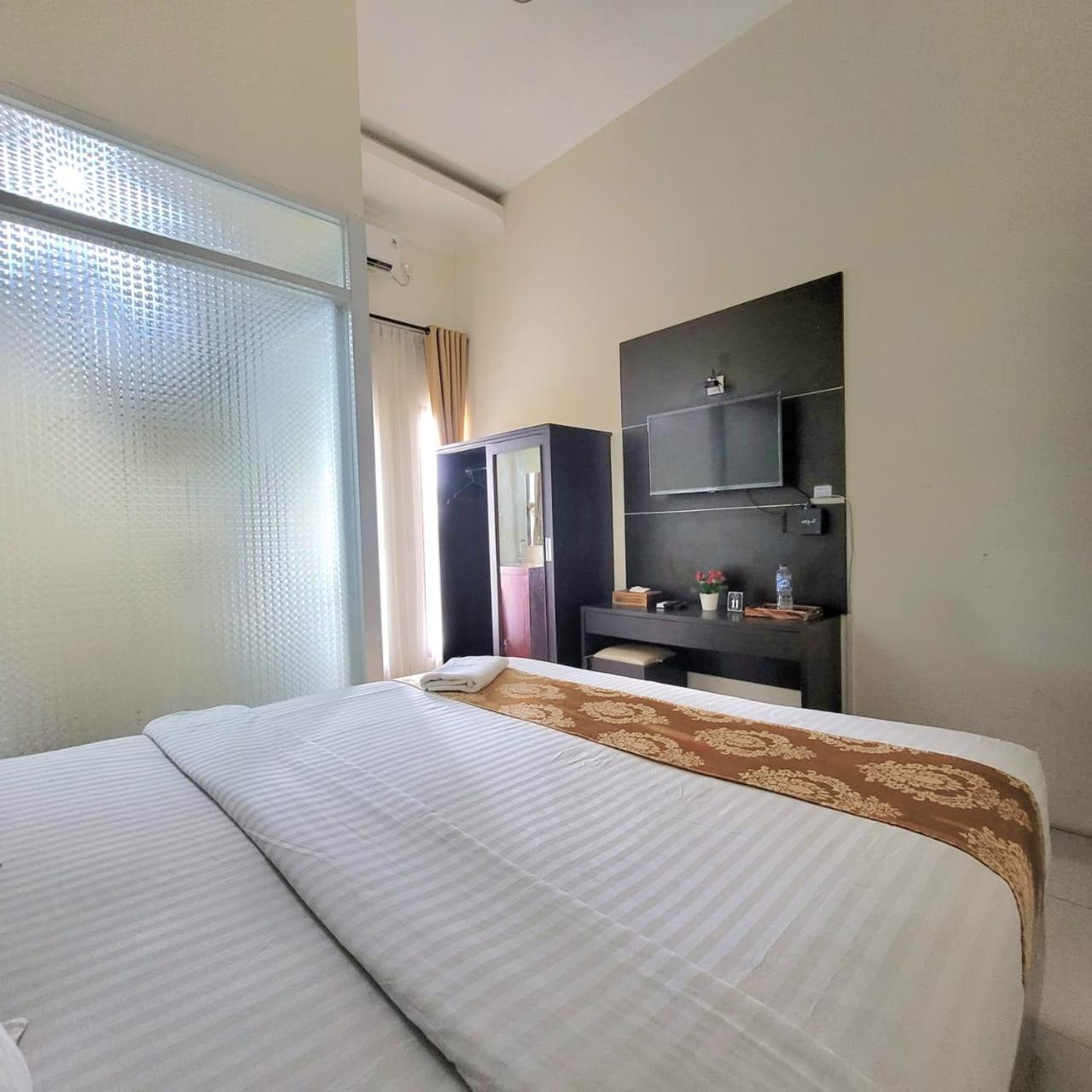 Mahakam Guest House パダン 部屋 写真